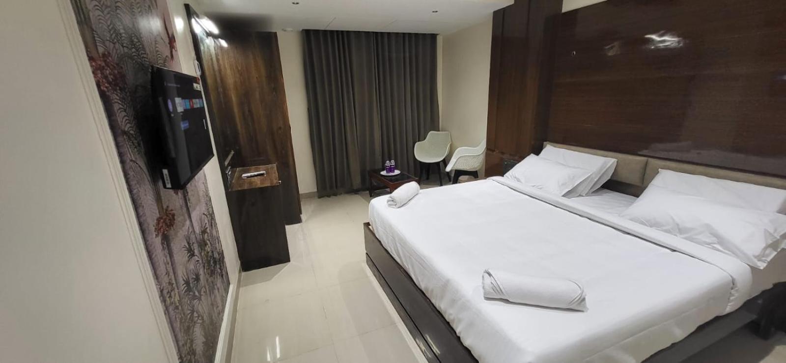 Model Grand Inn Bellary Exterior foto